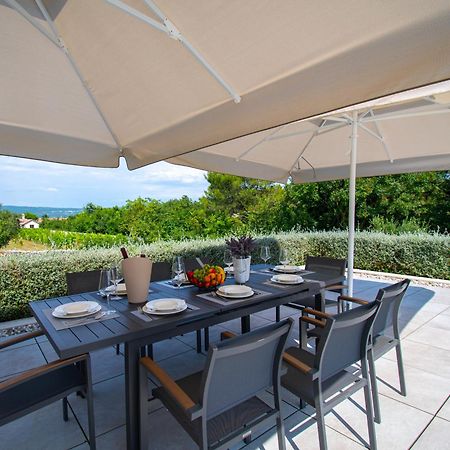 Martincic Residence - 5 Stars Luxury With Pool Heating On 4000M2 Rakalj Buitenkant foto