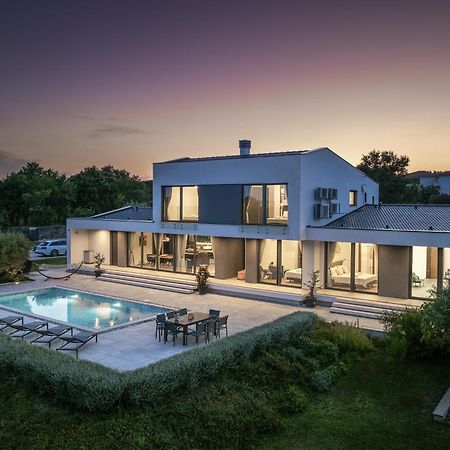 Martincic Residence - 5 Stars Luxury With Pool Heating On 4000M2 Rakalj Buitenkant foto