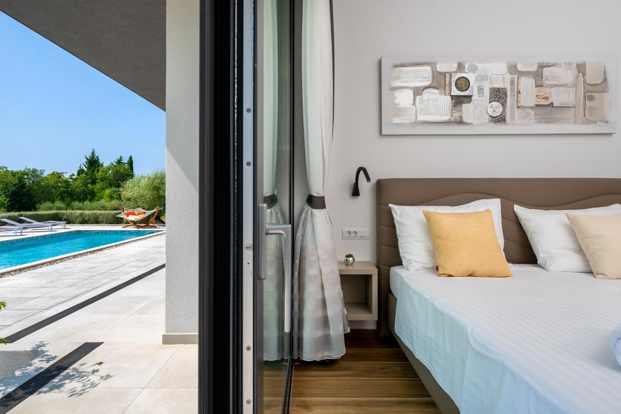 Martincic Residence - 5 Stars Luxury With Pool Heating On 4000M2 Rakalj Buitenkant foto