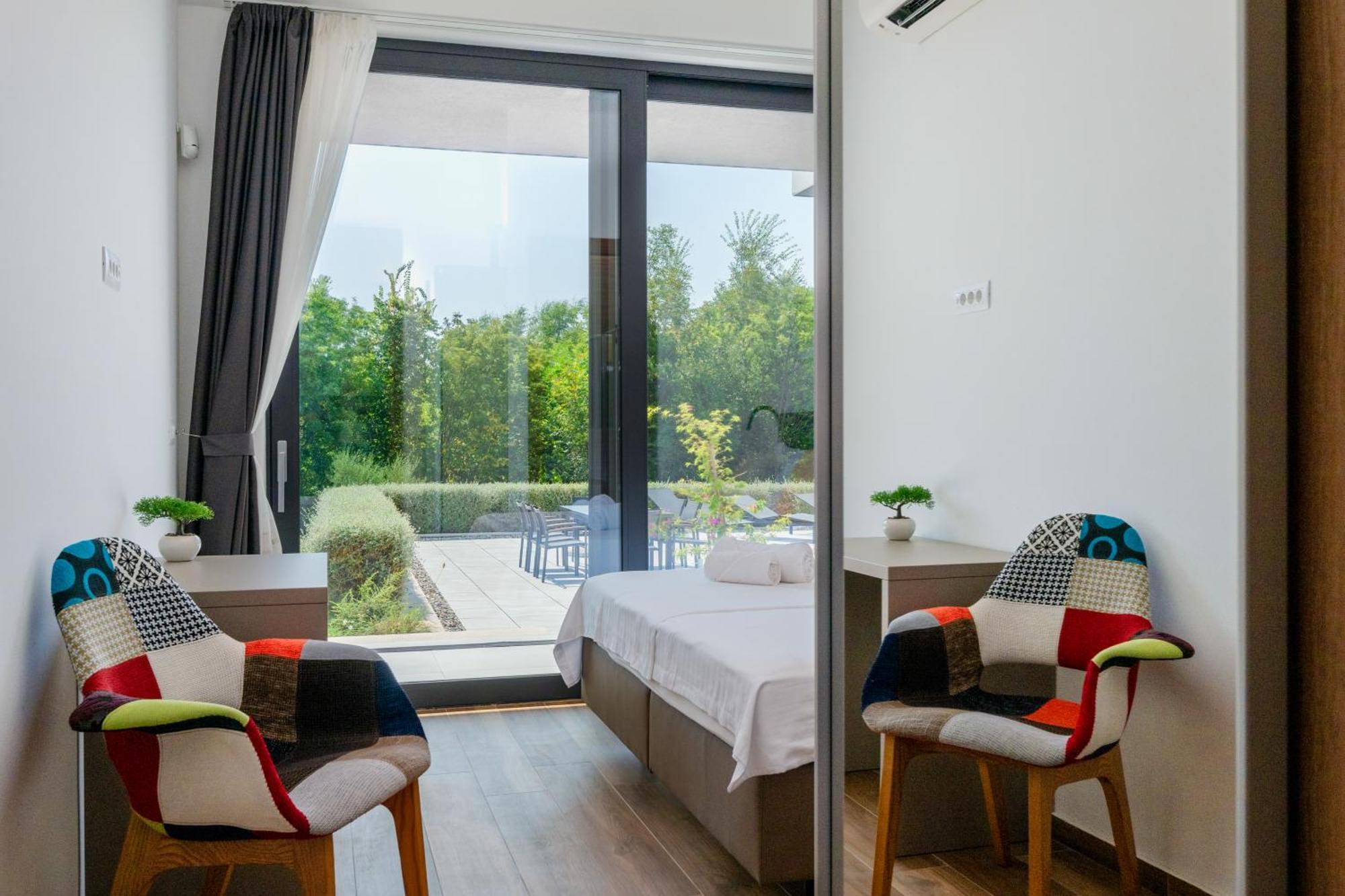 Martincic Residence - 5 Stars Luxury With Pool Heating On 4000M2 Rakalj Buitenkant foto