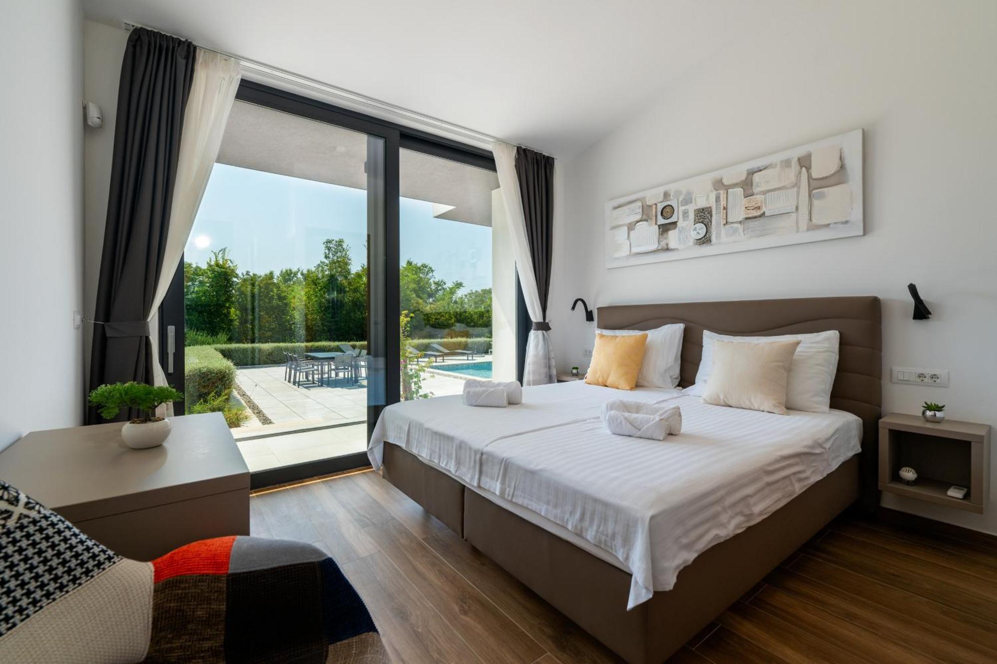 Martincic Residence - 5 Stars Luxury With Pool Heating On 4000M2 Rakalj Buitenkant foto